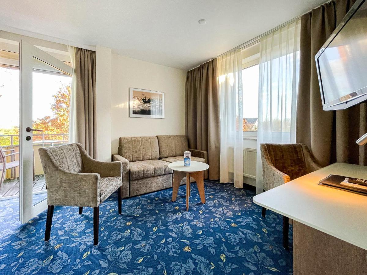Hotel-Restaurant Vier Linden Stade Exteriör bild