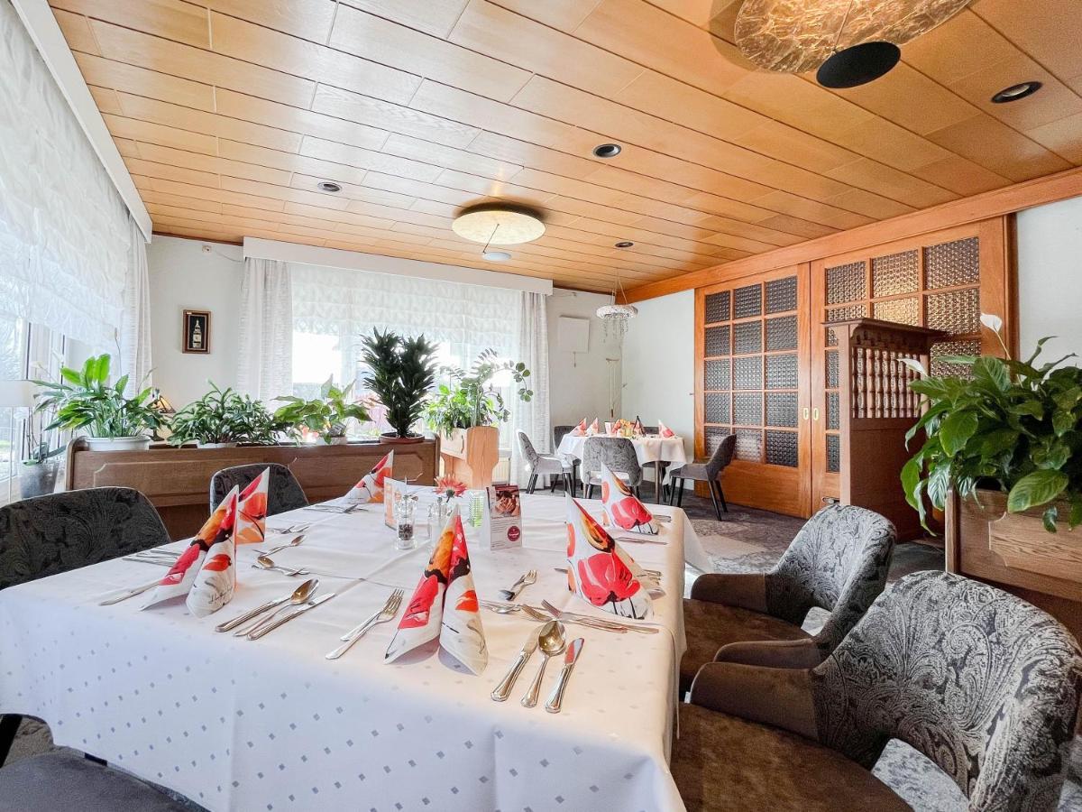 Hotel-Restaurant Vier Linden Stade Exteriör bild