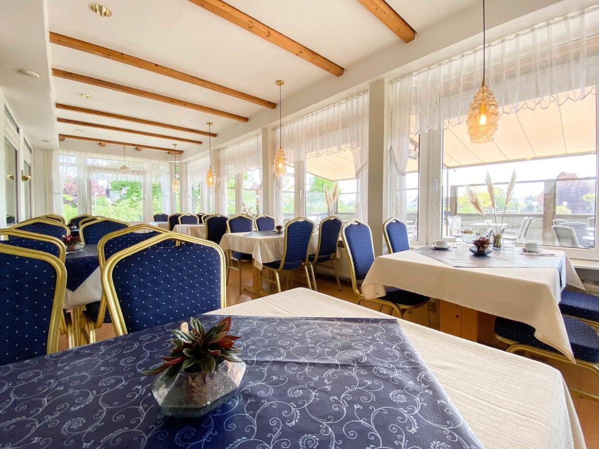 Hotel-Restaurant Vier Linden Stade Exteriör bild